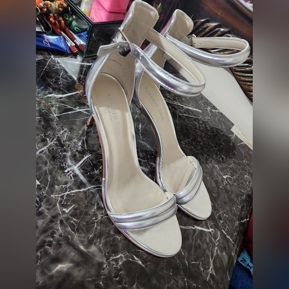 Kenneth Cole Mallory heel - Picture 4 of 7